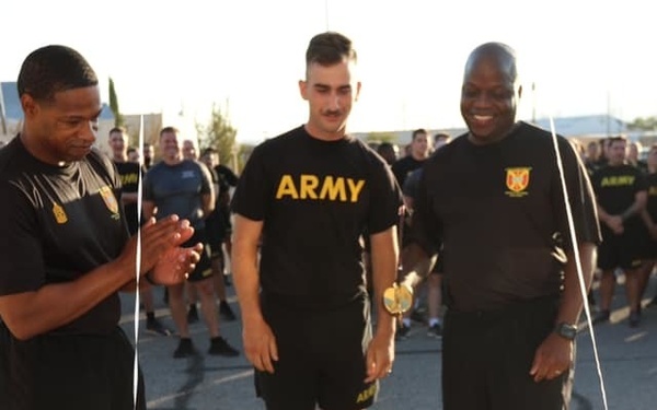 Col. Brunson and CSM Kea cut cake