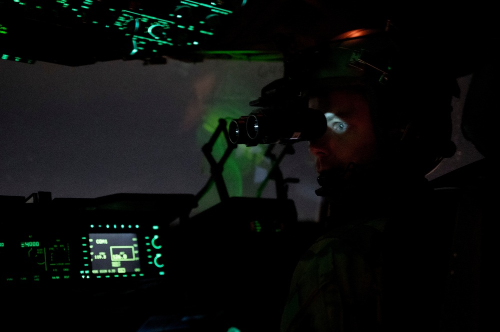 15th Airlift Squadron Executes Night Proficiency Mission