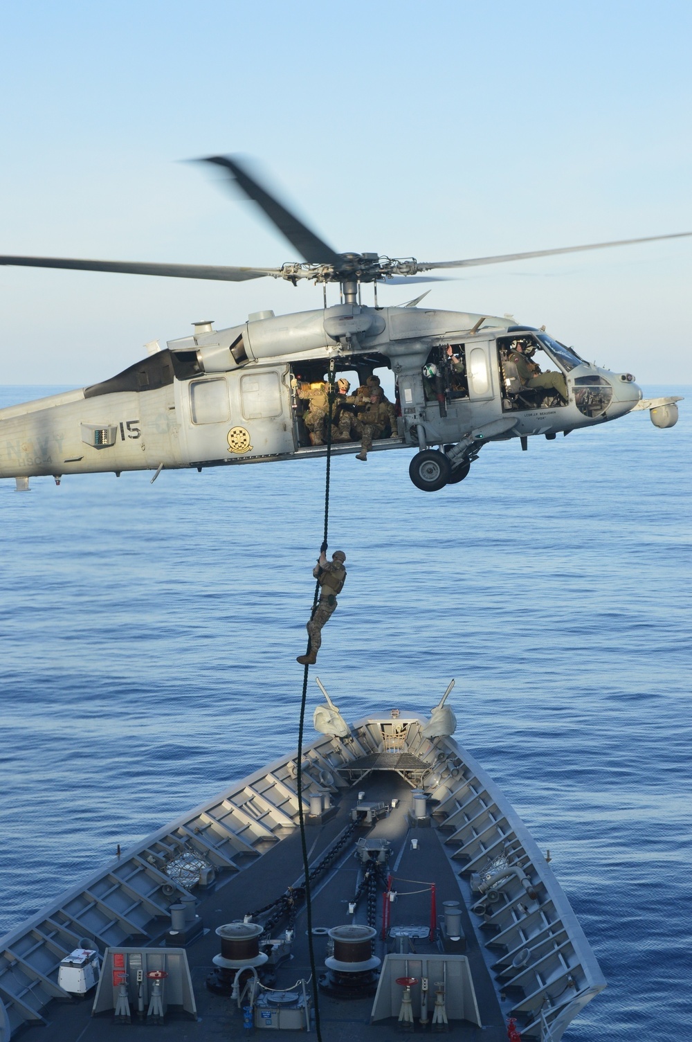 EODMU 3 Conduct Fast Rope Drills Aboard USS Lake Champlain (CG 57)