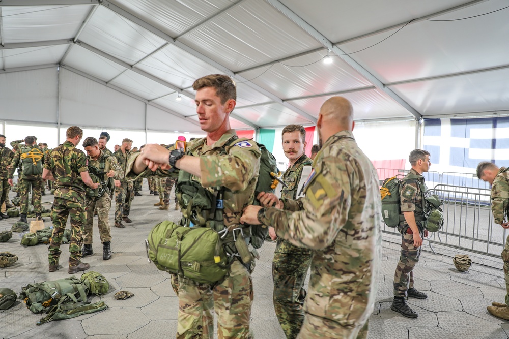 Texas National Guard Soldiers enhance combat readiness during NATO’s largest technical Airborne exercise