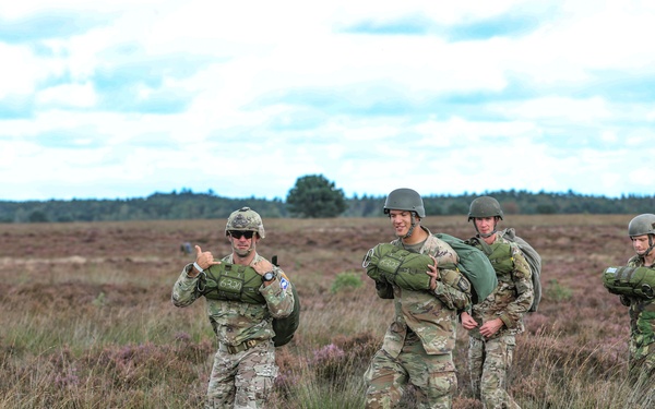 Texas National Guard Soldiers enhance combat readiness during NATO’s largest technical Airborne exercise