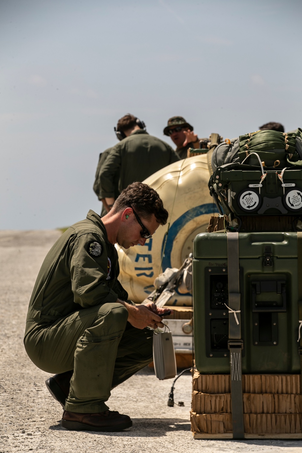 Drop it like it's Hot | Marines with VMGR-152 and 3d LSB conduct air delivery exercises