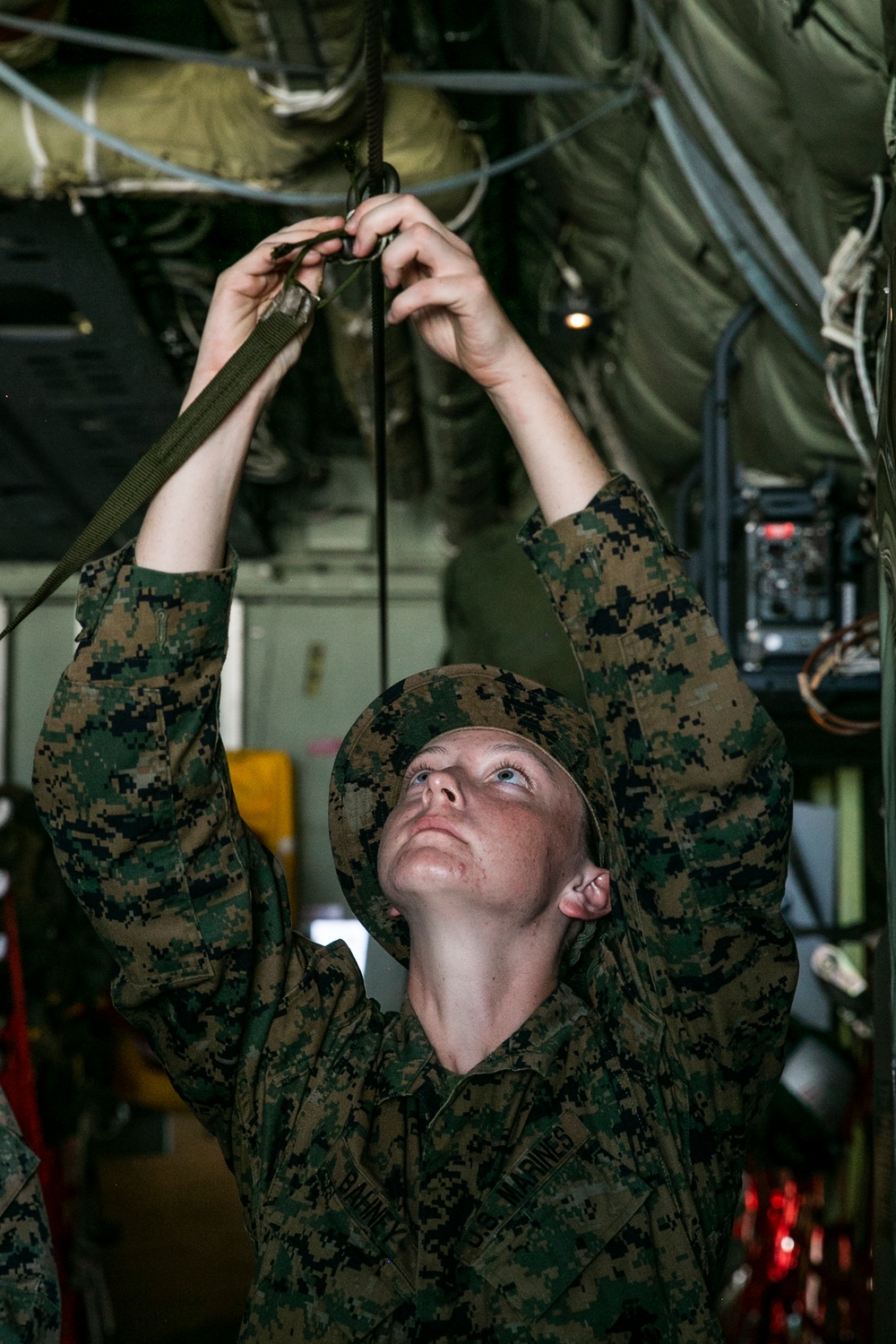 Drop it like it's Hot | Marines with VMGR-152 and 3d LSB conduct air delivery exercises