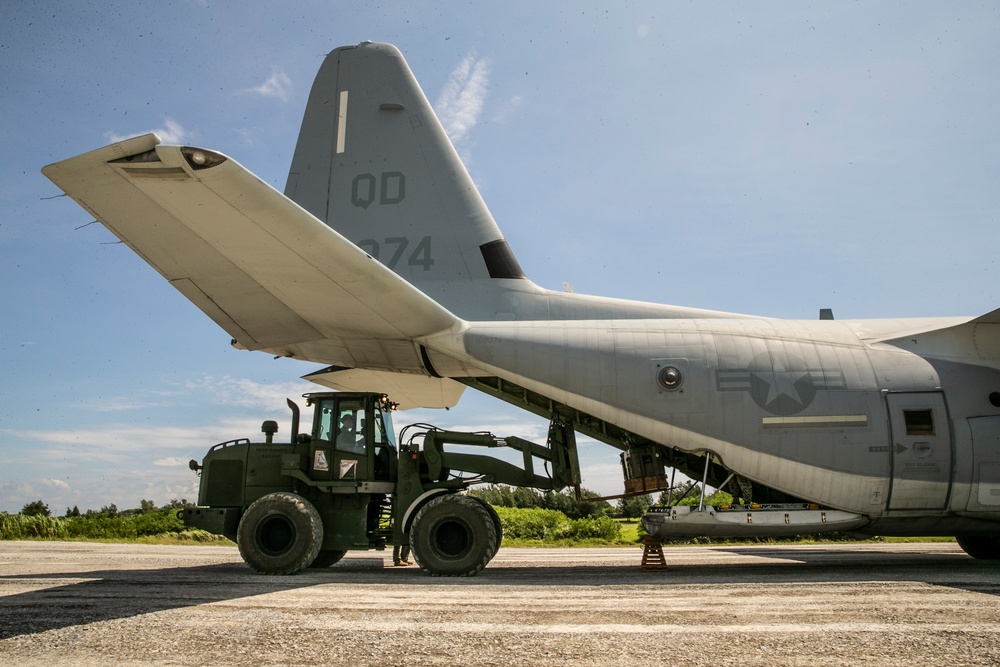 Drop it like it's Hot | Marines with VMGR-152 and 3d LSB conduct air delivery exercises