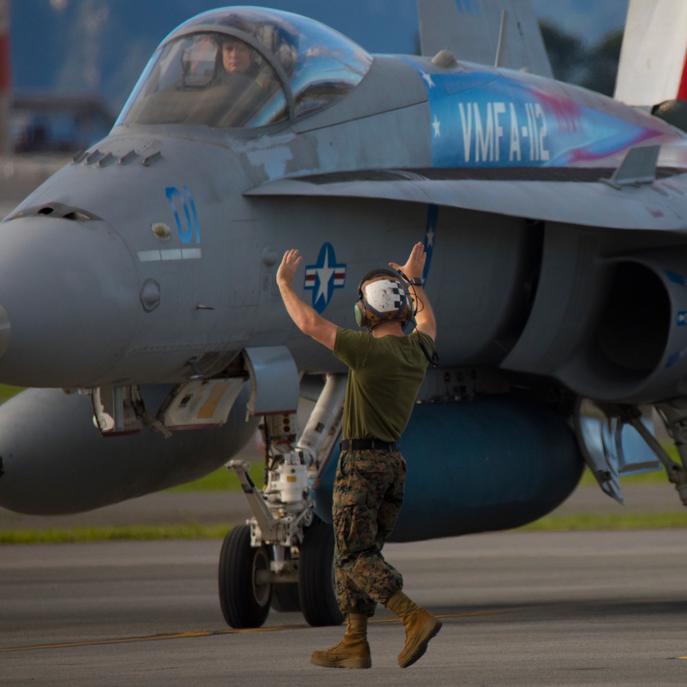 VMFA-112 Arrive at MCAS Iwakuni