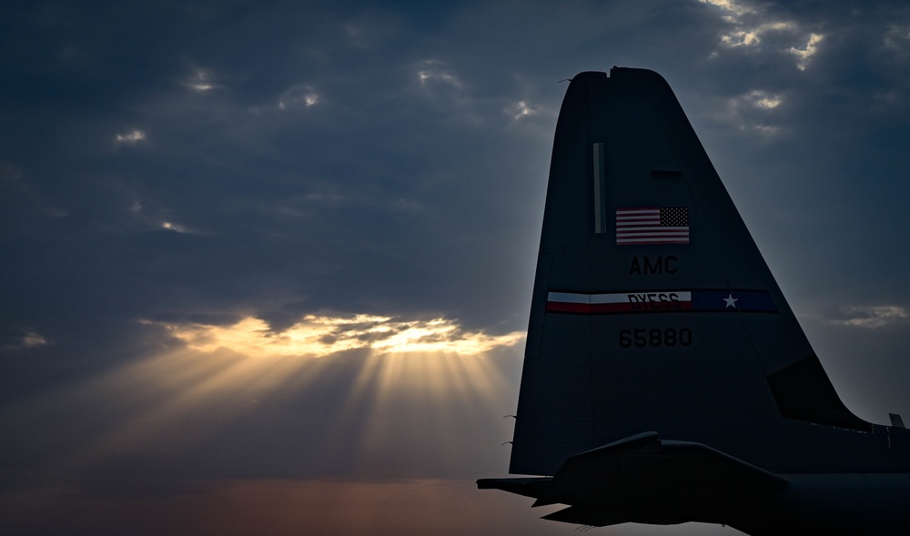 82nd ERQS executes airborne operations