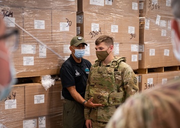 Soldiers Watch MSV Demonstration