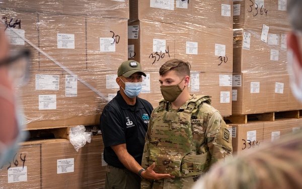 Soldiers Watch MSV Demonstration