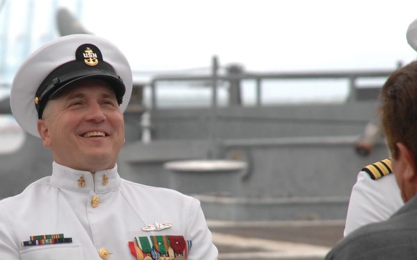 Naval Museum hosts a retirement ceremony