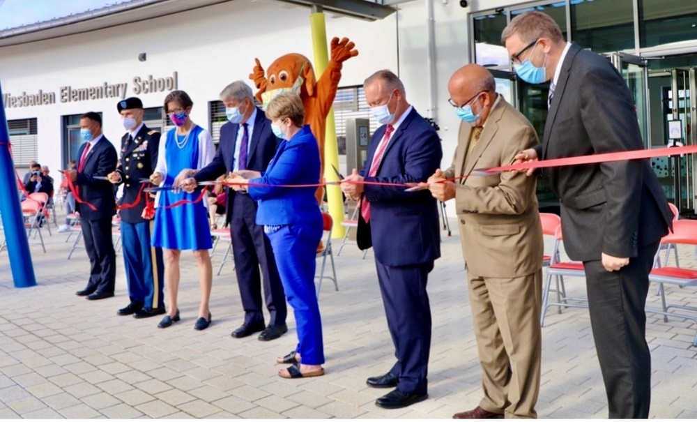 Wiesbaden Elementary celebrates opening with ribbon-cutting ceremony