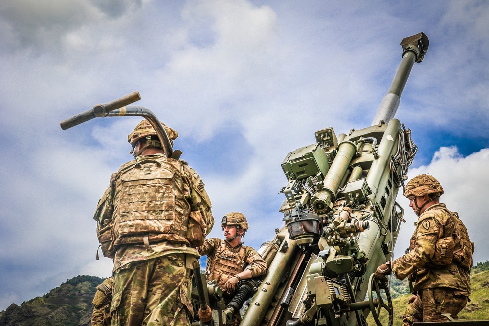 25TH DIVARTY 'STEEL CRUCIBLE' Partnership - Marines and Army Joint Air Assault Training