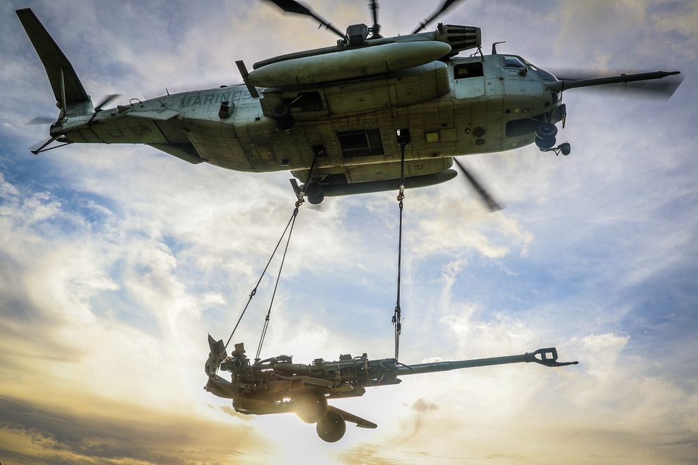 25TH DIVARTY 'STEEL CRUCIBLE' Partnership - Marines and Army Joint Air Assault Training