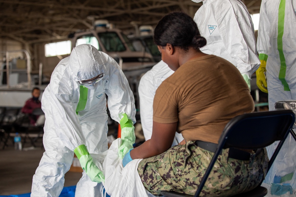Spill Containment: U.S. Navy Sailors conduct hazardous substance training