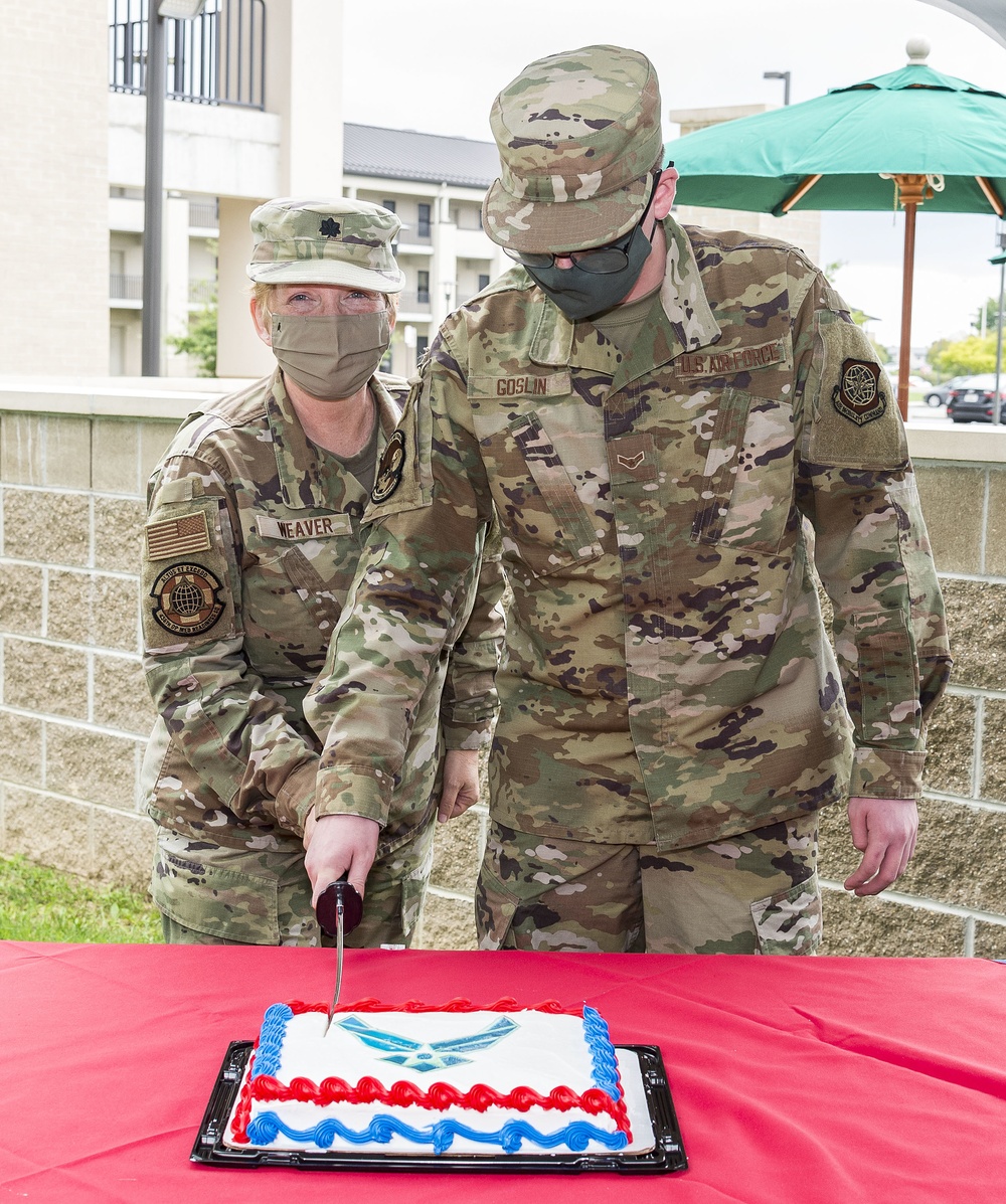 Patterson DFAC officially reopens, celebrates AF birthday