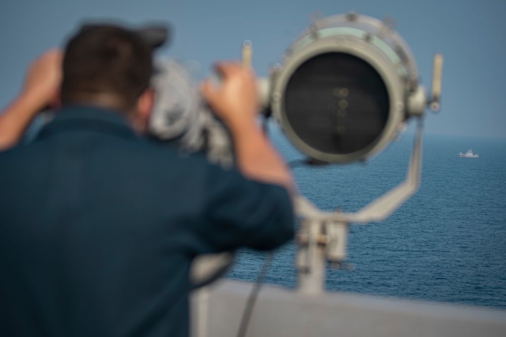 11th MEU, USS Portland transit Strait of Hormuz