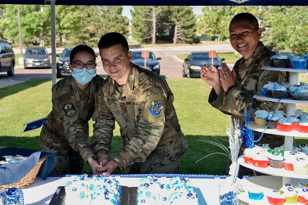 Peterson cuts the cake on another Air Force year