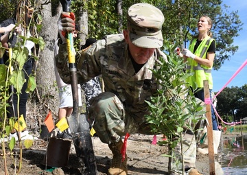 Norfolk District, City of Virginia Beach, public schools partner for STEM lab, Lynnhaven River health