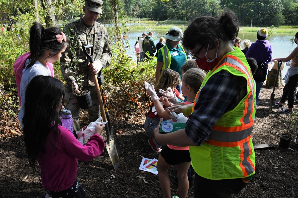 Norfolk District, City of Virginia Beach, public schools partner for STEM lab, Lynnhaven River health