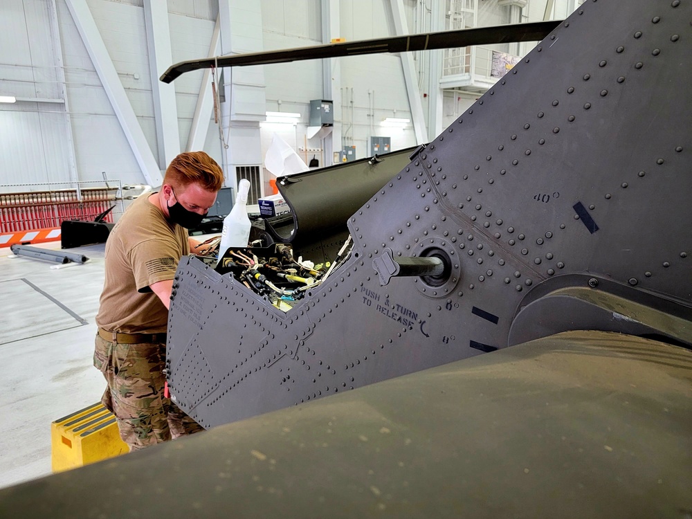 DVIDS - Images - Michigan National Guard Aviation maintainers execute ...