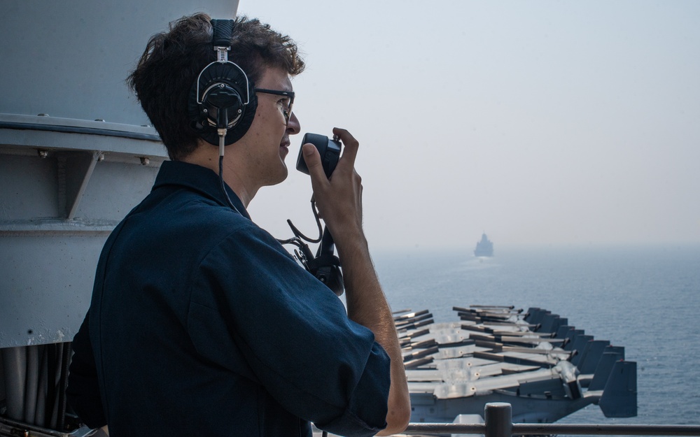 11th MEU, USS Essex transit Strait of Hormuz