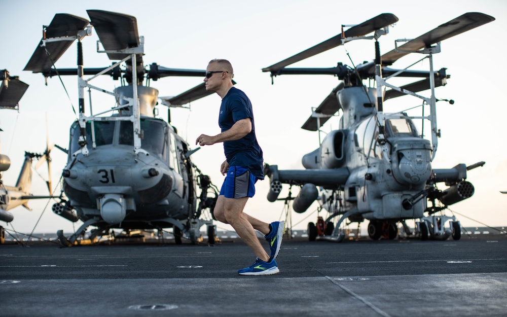 11th MEU and USS Essex (LHD 2) Participate in 9/11 Memorial 5k