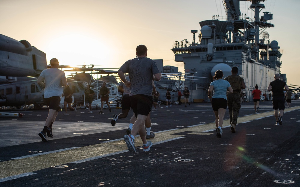 11th MEU and USS Essex (LHD 2) Participate in 9/11 Memorial 5k