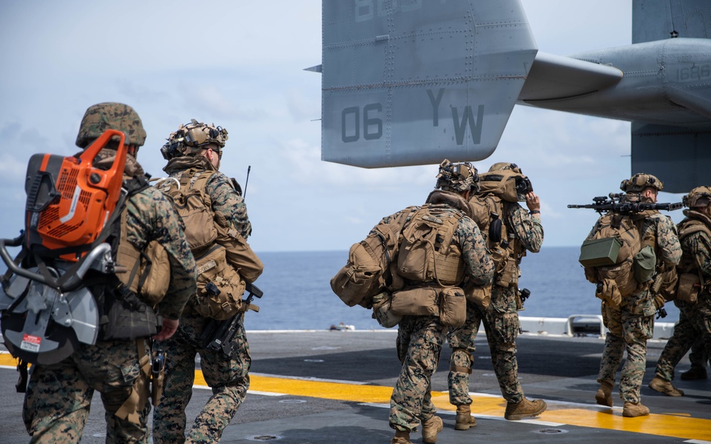 BLT 1/1 Conducts a TRAP Rehearsal Aboard USS Essex (LHD 2)