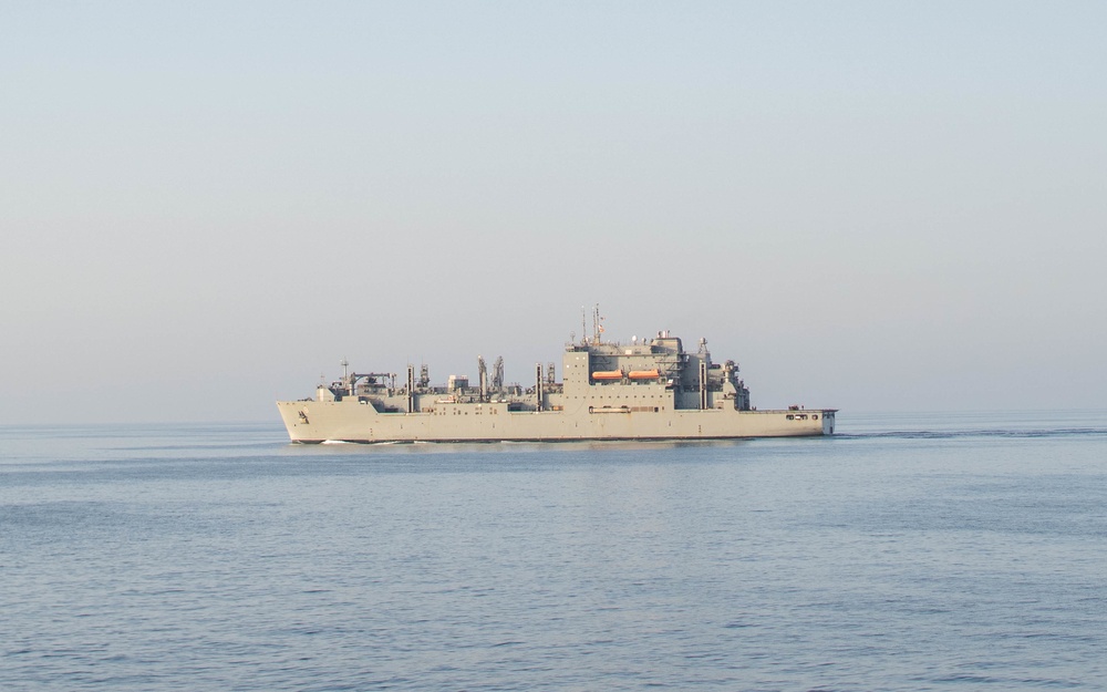 11th MEU, USS Essex conducts RAS in Arabian Gulf