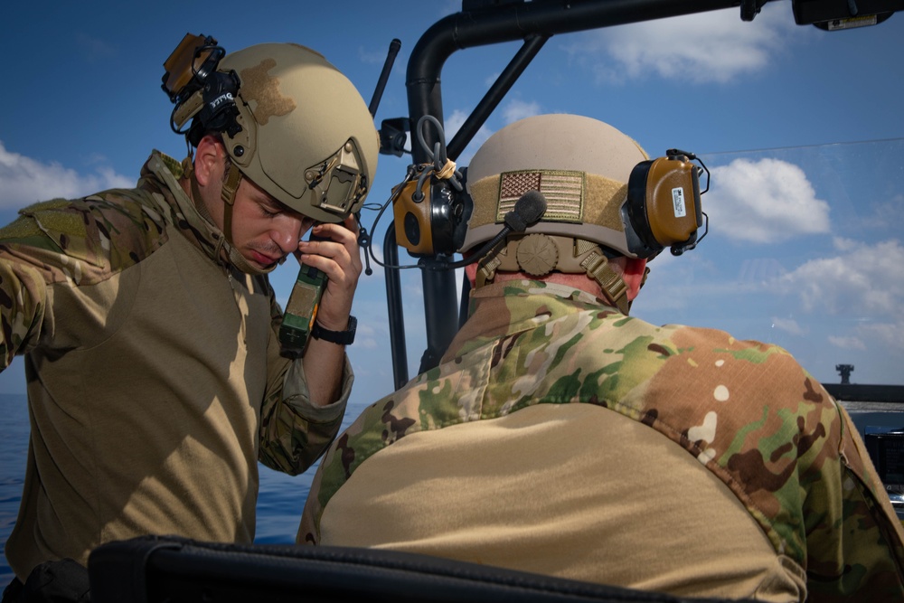 USS Sioux City's Embarked Coast Guard Det Conduct a Surface Use of Force Exercise