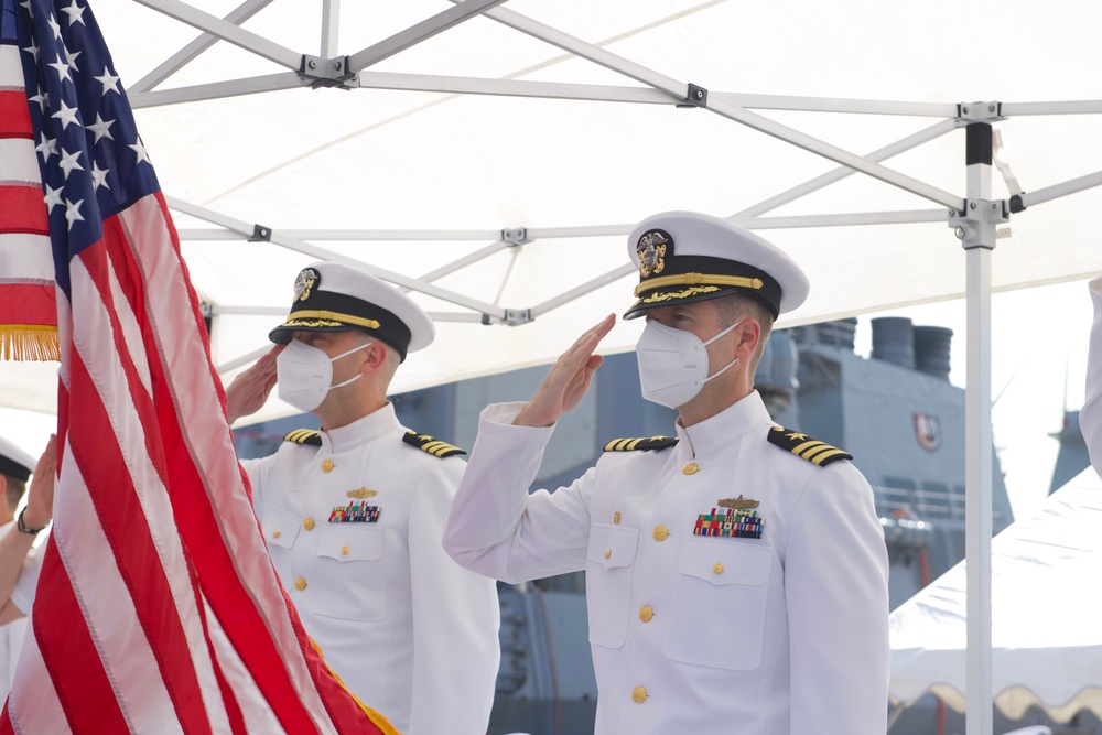 USS The Sullivans Change of Command 2021