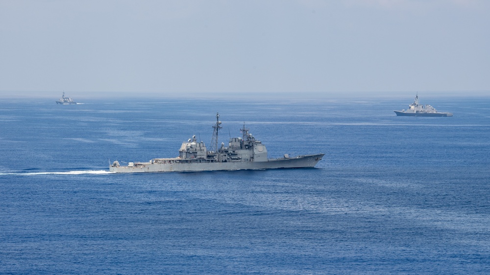 USS Lake Champlain (CG 57) and Japan Maritime Self-Defense Force Live-Fire Exercise