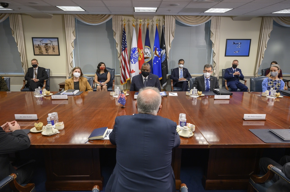 SD meets with Australian PM for bilateral meeting