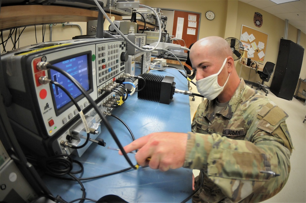 Soldiers learn diagnostic skills at lengthy Ordnance School course