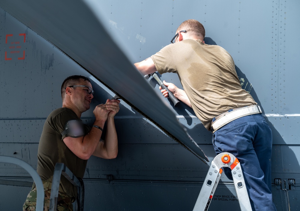 20th Aircraft Maintenance Unit Supports Bomber Task Force