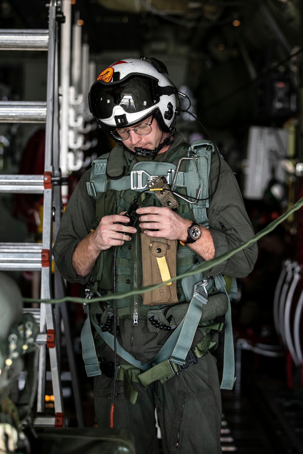 Marines with VMGR-152 and 3d LSB conduct air delivery exercises