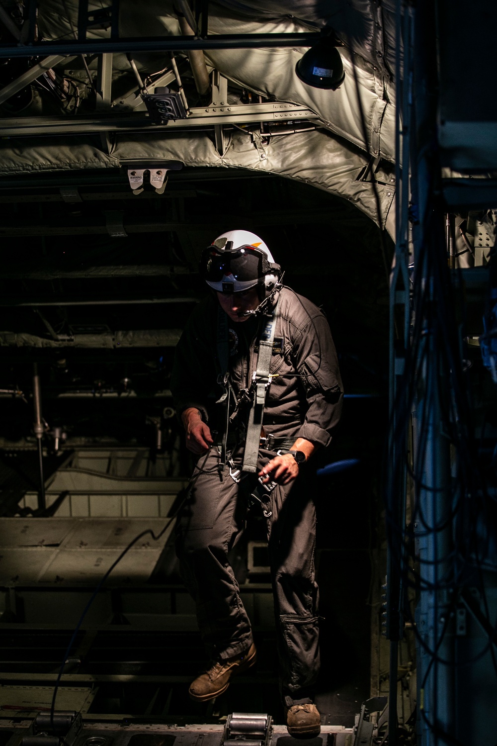 Marines with VMGR-152 and 3d LSB conduct air delivery exercises