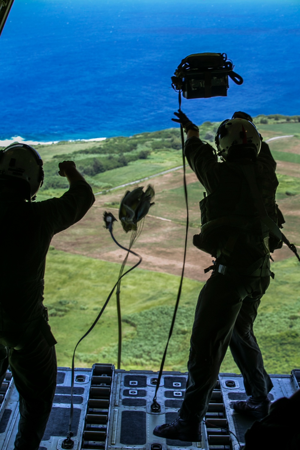 Marines with VMGR-152 and 3d LSB conduct air delivery exercises