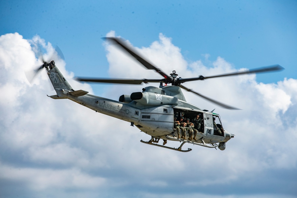 Marines with VMGR-152 and 3d LSB conduct air delivery exercises