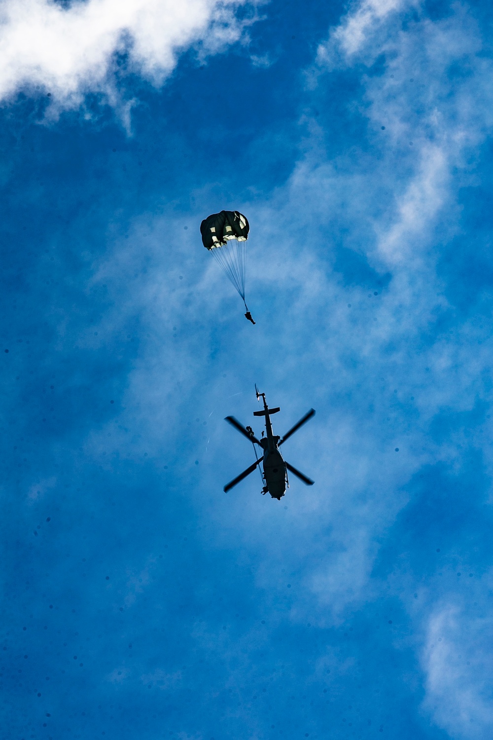 Marines with VMGR-152 and 3d LSB conduct air delivery exercises