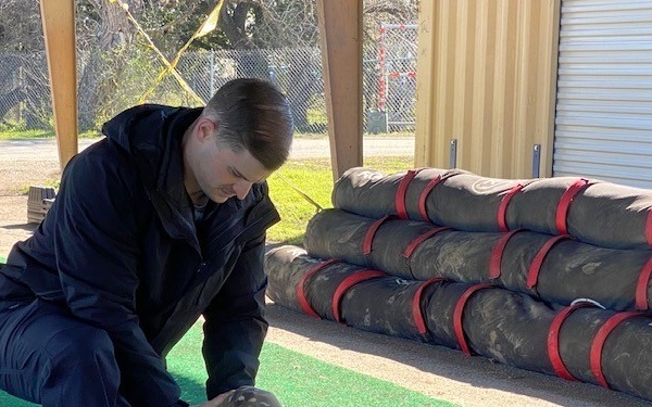 Medics Help Condition Special Warfare Candidates
