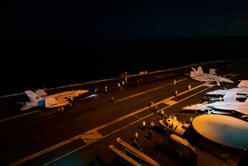 USS Carl Vinson (CVN 70) Conducts Night Time Flight Operations