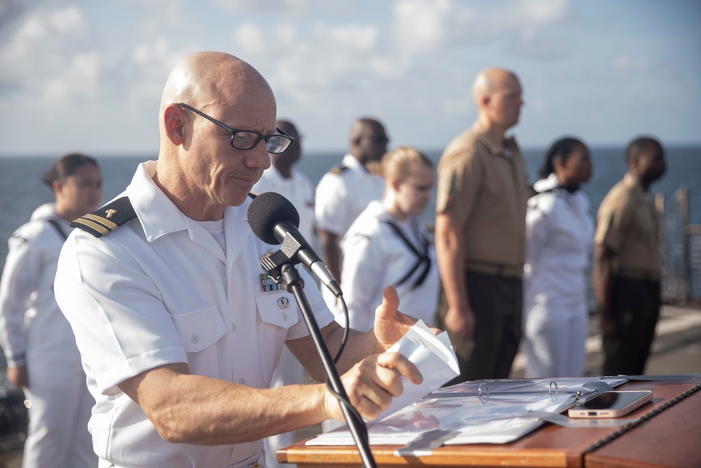 11th MEU Marines, Essex ARG Sailors Honor 9/11 First Responders