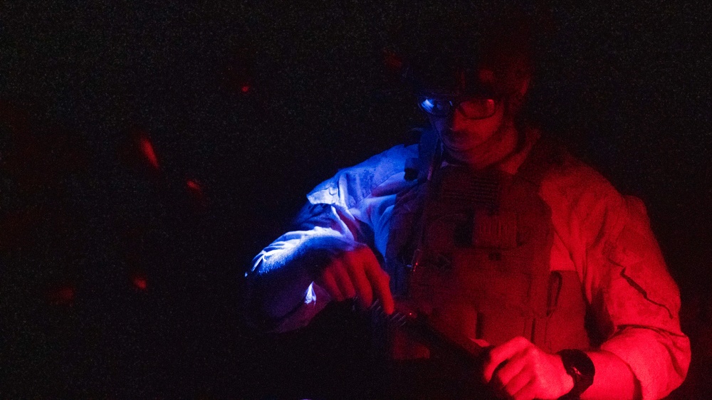 11th MEU ADRD Conducts Night Range Aboard USS Pearl Harbor
