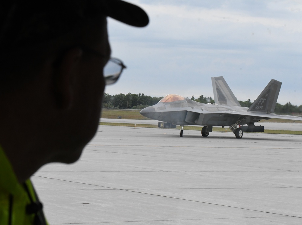 Air Force F-22s make first landing at Fort Drum airfield for rapid refueling operation