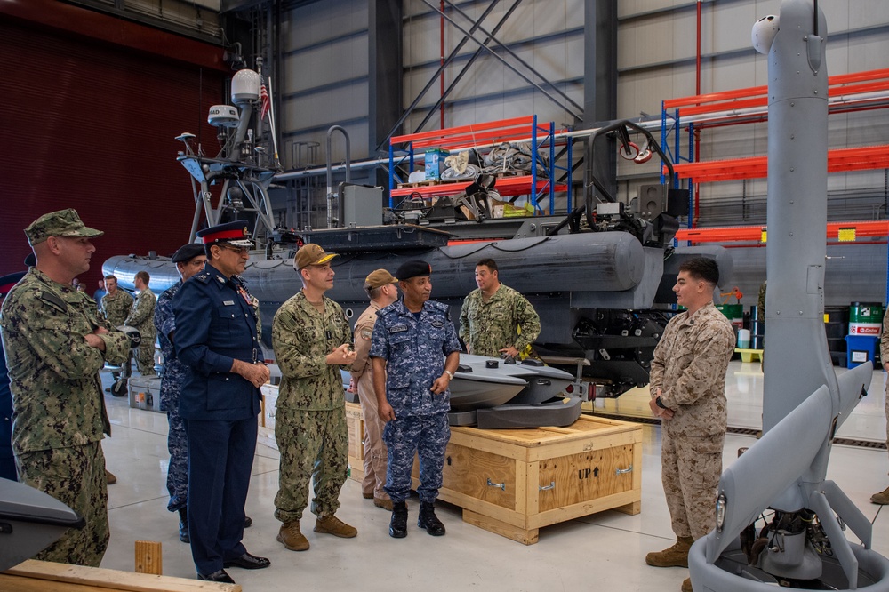 U.S. Navy, Bahrain Commit to Advance New Unmanned Systems Efforts