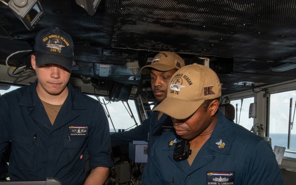 USS Ronald Reagan (CVN 76) Navigation Watchstanders