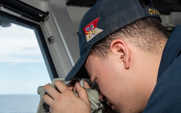 USS Ronald Reagan (CVN 76) Navigation Watchstanders