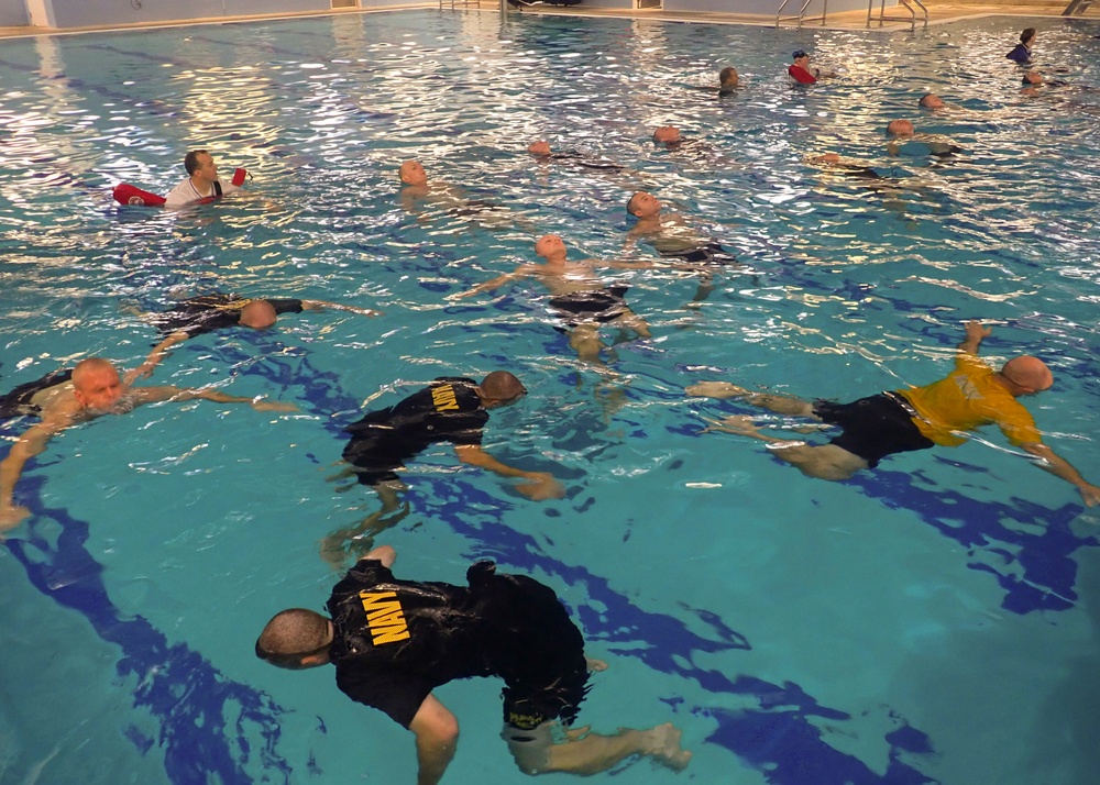 210914-N-XU135-0081 NEWPORT, R.I. (Sept. 14, 2021) OCS third-class swim test