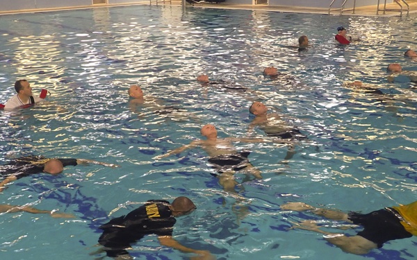 210914-N-XU135-0081 NEWPORT, R.I. (Sept. 14, 2021) OCS third-class swim test