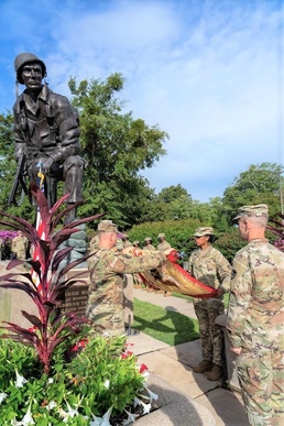 900th Contracting Battalion cases colors for deployment